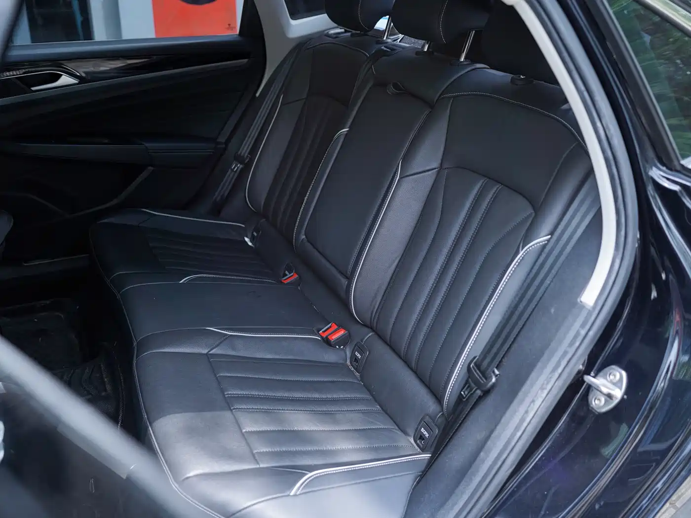 Volkswagen Passat New Energy 2022 430PHEV Hybrid Luxury Edition фото 7