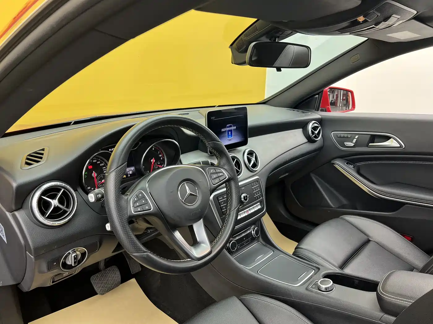 Mercedes-Benz CLA (Import) 2017 CLA 200 Fashion фото 4