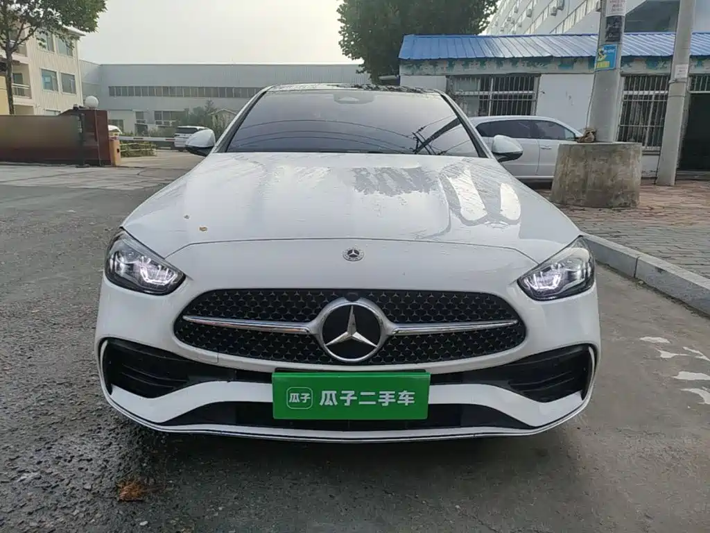 Photo 3 - Mercedes-Benz C-Class