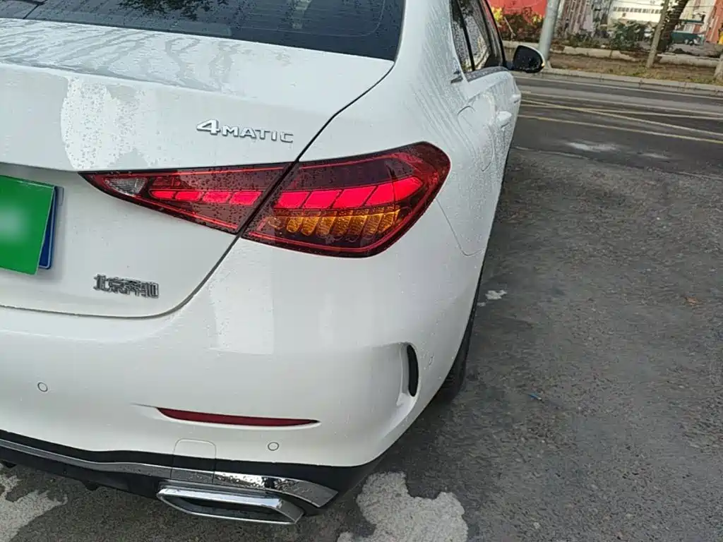 Photo 8 - Mercedes-Benz C-Class