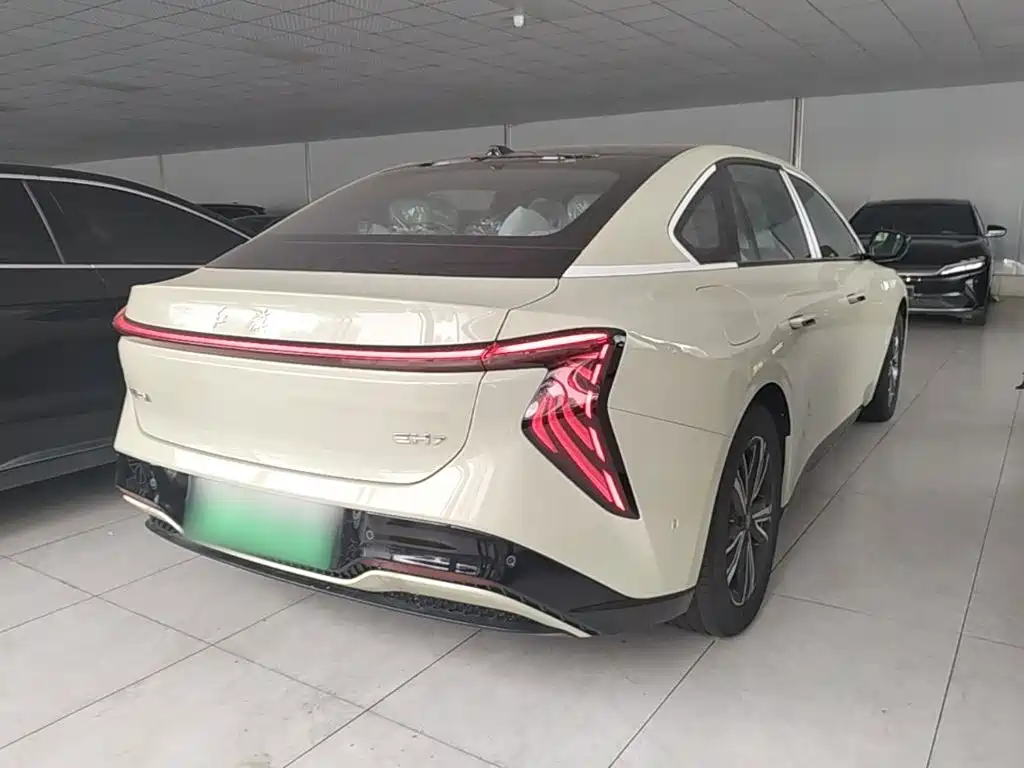 Hongqi EH7 2026 2025 690 Smart Selection Edition