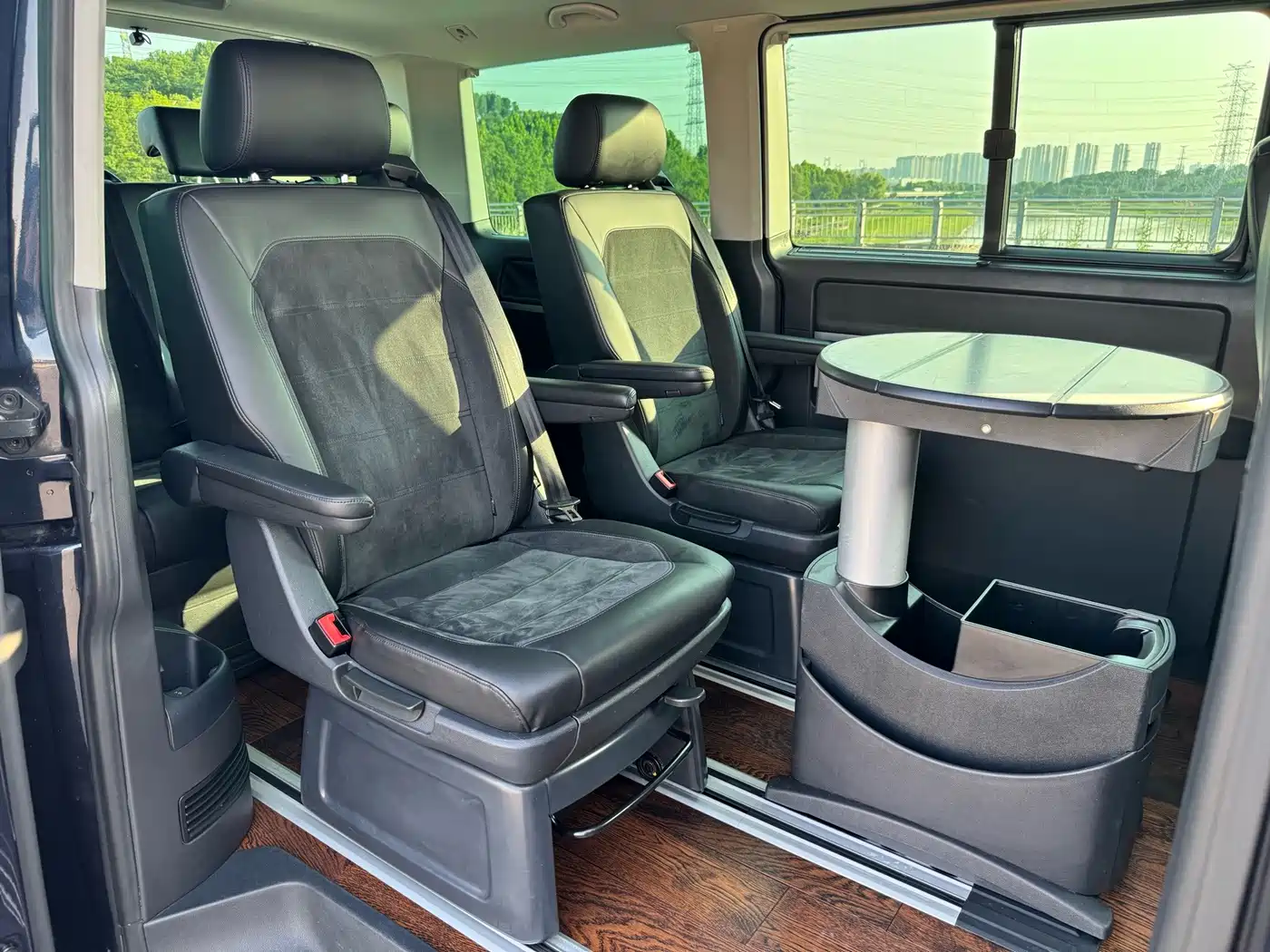 Volkswagen Multivan 2018 2017 2.0TSI AWD Premium Edition 7-Seater