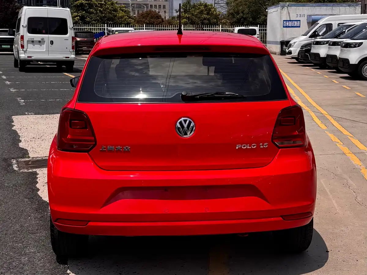 Volkswagen Polo 2014 1.6L Automatic Comfort Edition фото 5