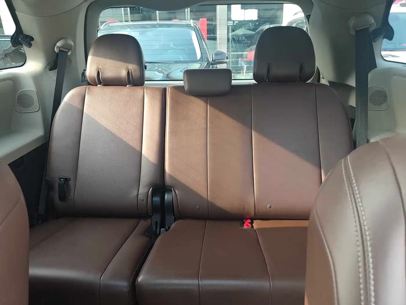 Toyota Sienna 2015 3.5L 4WD L фото 8