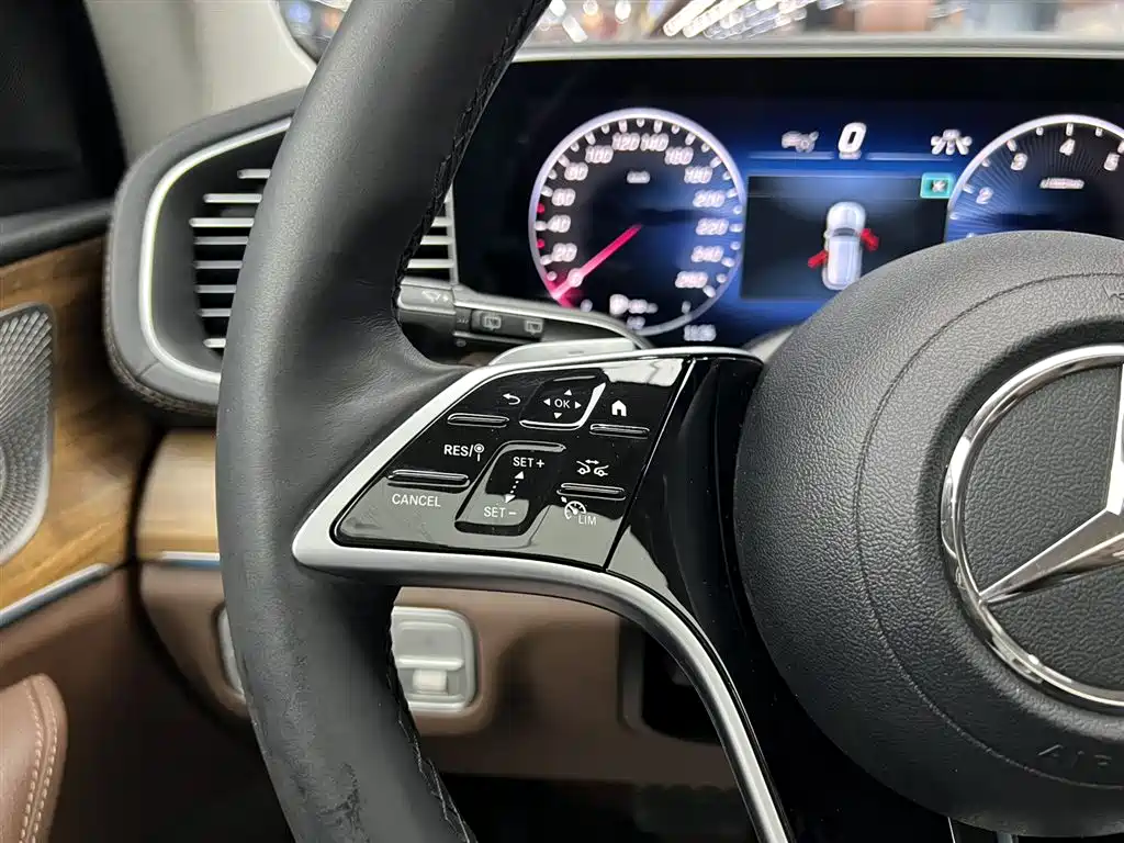 Mercedes-Benz GLE 2024 GLE 450 4MATIC Fashion фото 23