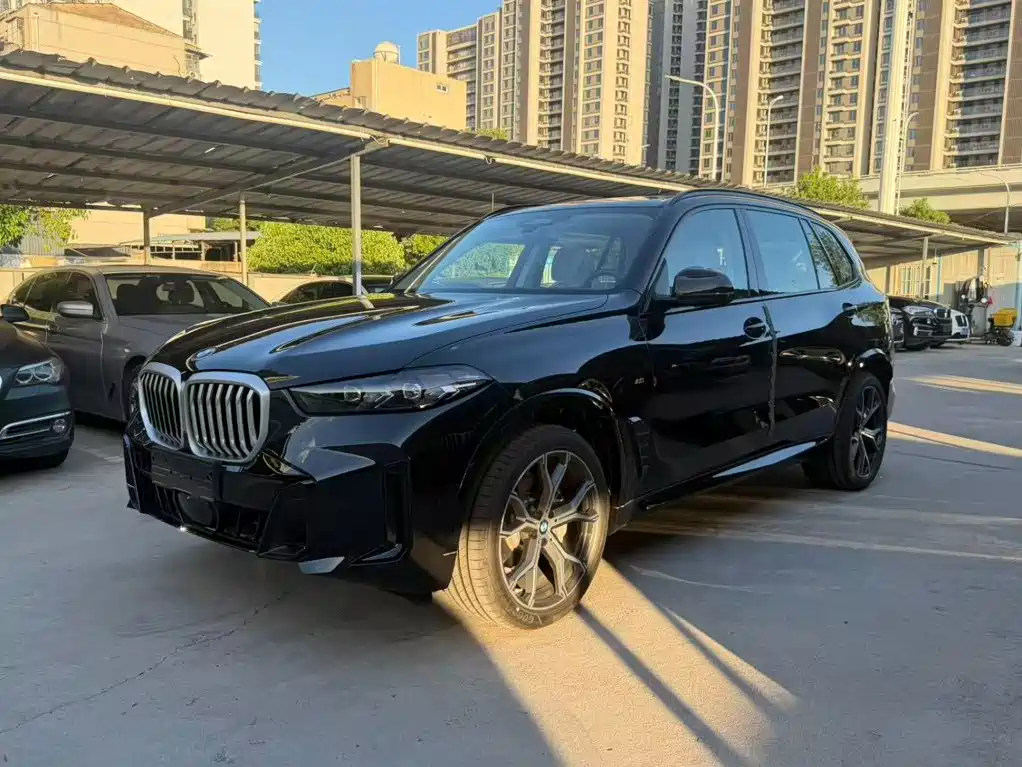 BMW X5 2026 2026 Facelift xDrive 30Li Exclusive M Sport Shadowline Package