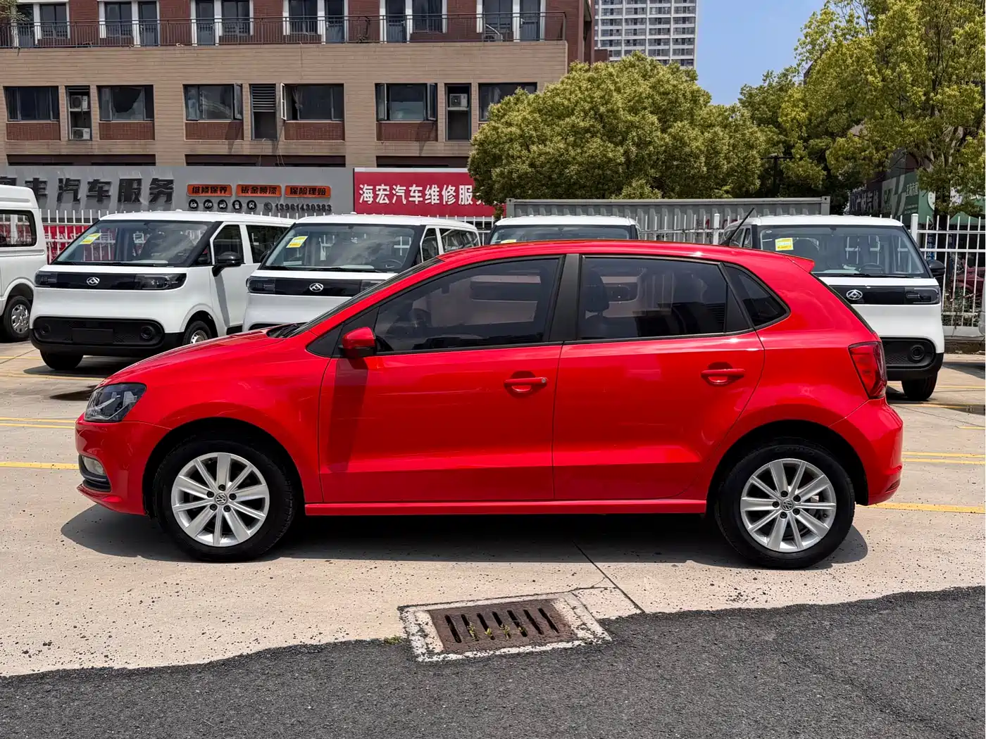 Volkswagen Polo 2014 1.6L Automatic Comfort Edition фото 8