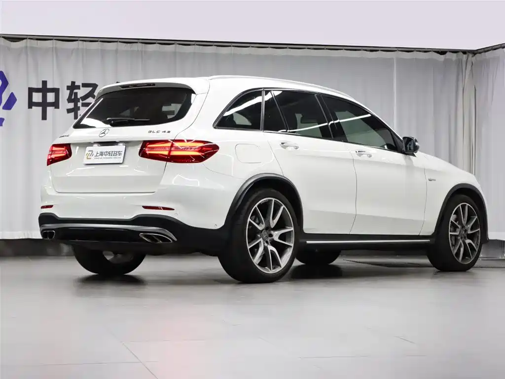Mercedes-Benz GLC AMG 2017 AMG GLC 43 4MATIC Special Edition фото 3