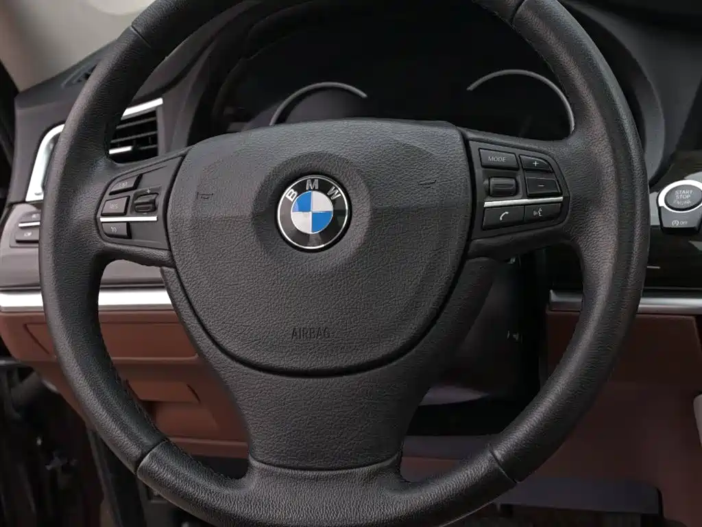 BMW 5 Series GT 2017 528i Leading Model фото 11