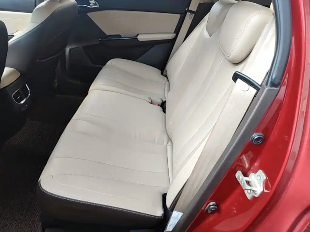 Baojun 310W 2018 2017 1.5L Manual Fashion Edition (China V)