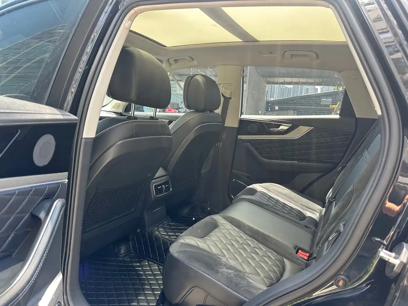 Hongqi HS5 2019 2.0T Smart Connect Joy Edition фото 5