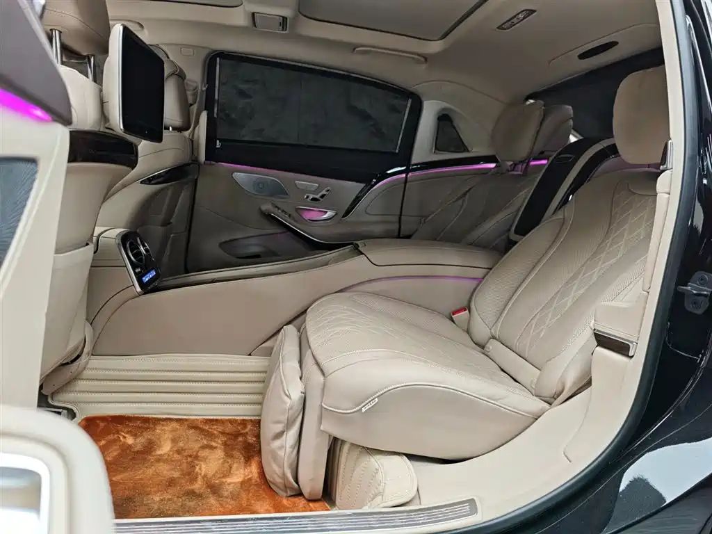 Mercedes-Benz Maybach S-Class 2015 S 500 4MATIC фото 9