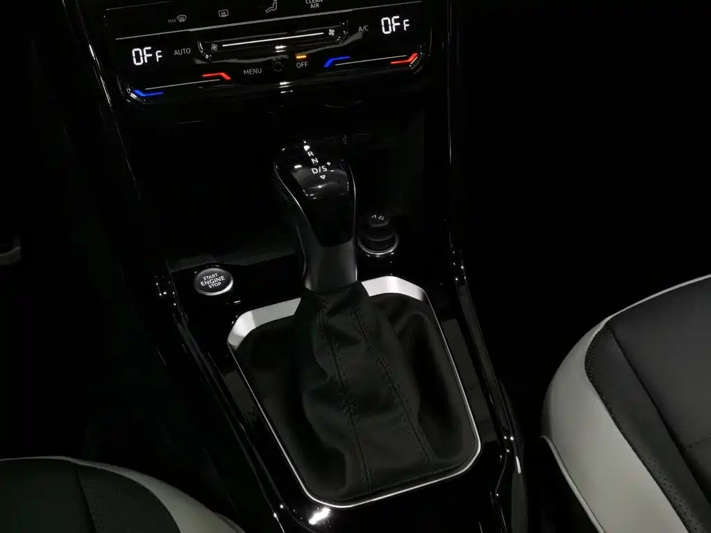 Photo 13 - Volkswagen T-ROC