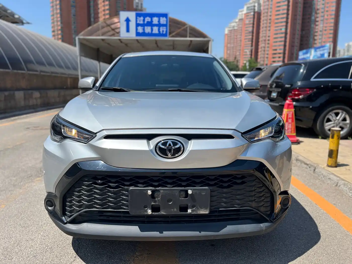 Toyota Frontlander 2022 2.0L CVT Elite фото 2