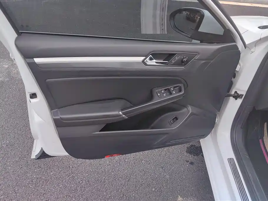 Volkswagen Lamando 2017 280TSI DSG Comfort Edition фото 7