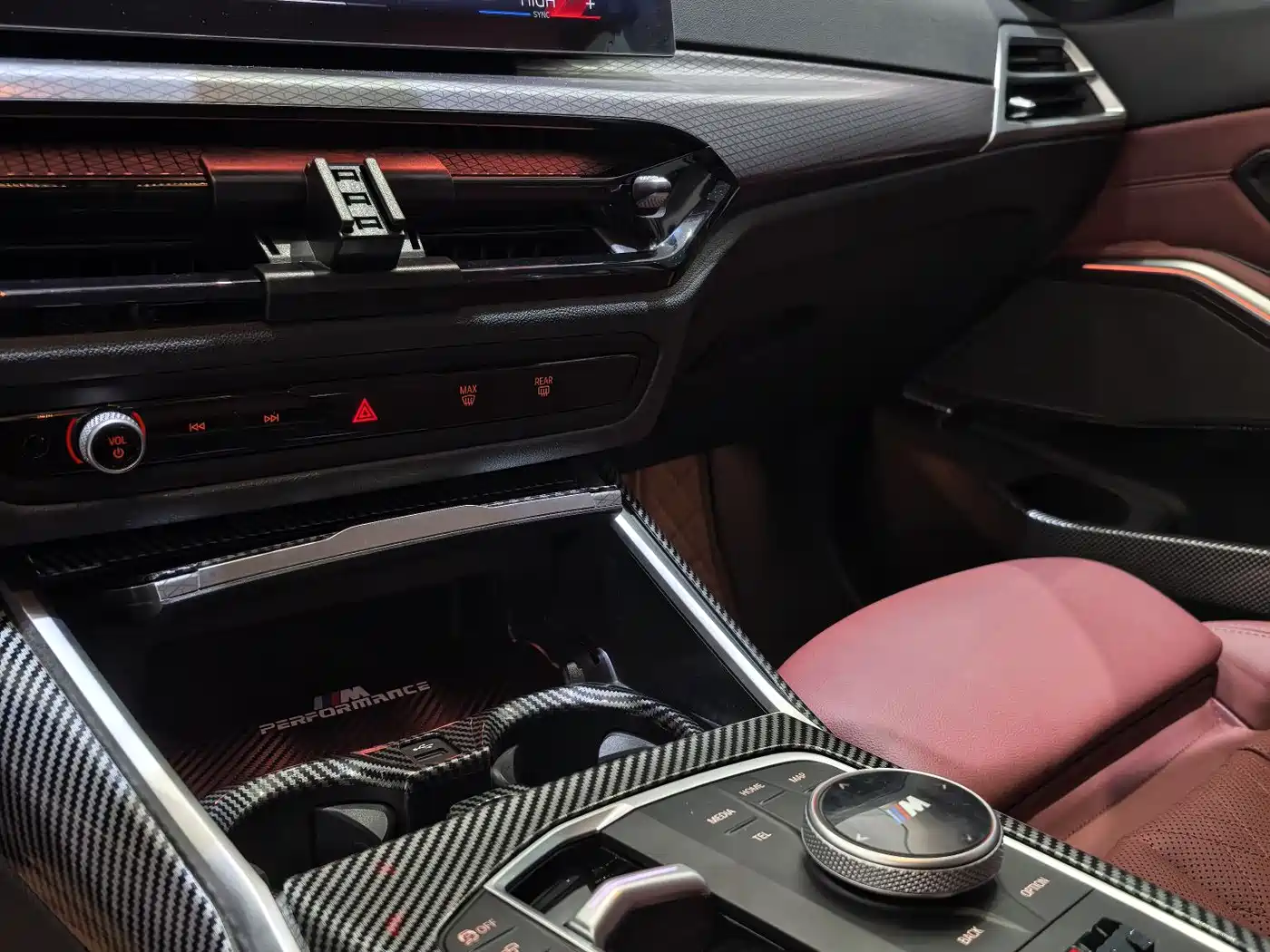 BMW 3 Series 2025 330Li M Sport Night Edition фото 11