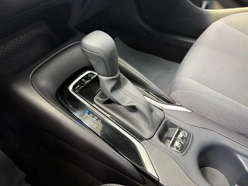 Toyota Levin 2022 185T CVT Luxury Edition фото 11