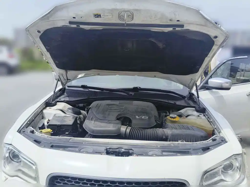 Chrysler 300C (Import) 2016 2016 3.0L Beyond Edition