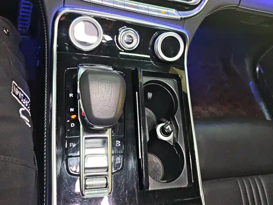 Hongqi H9 2020 3.0T Smart Connect Flagship 4-Seater фото 16