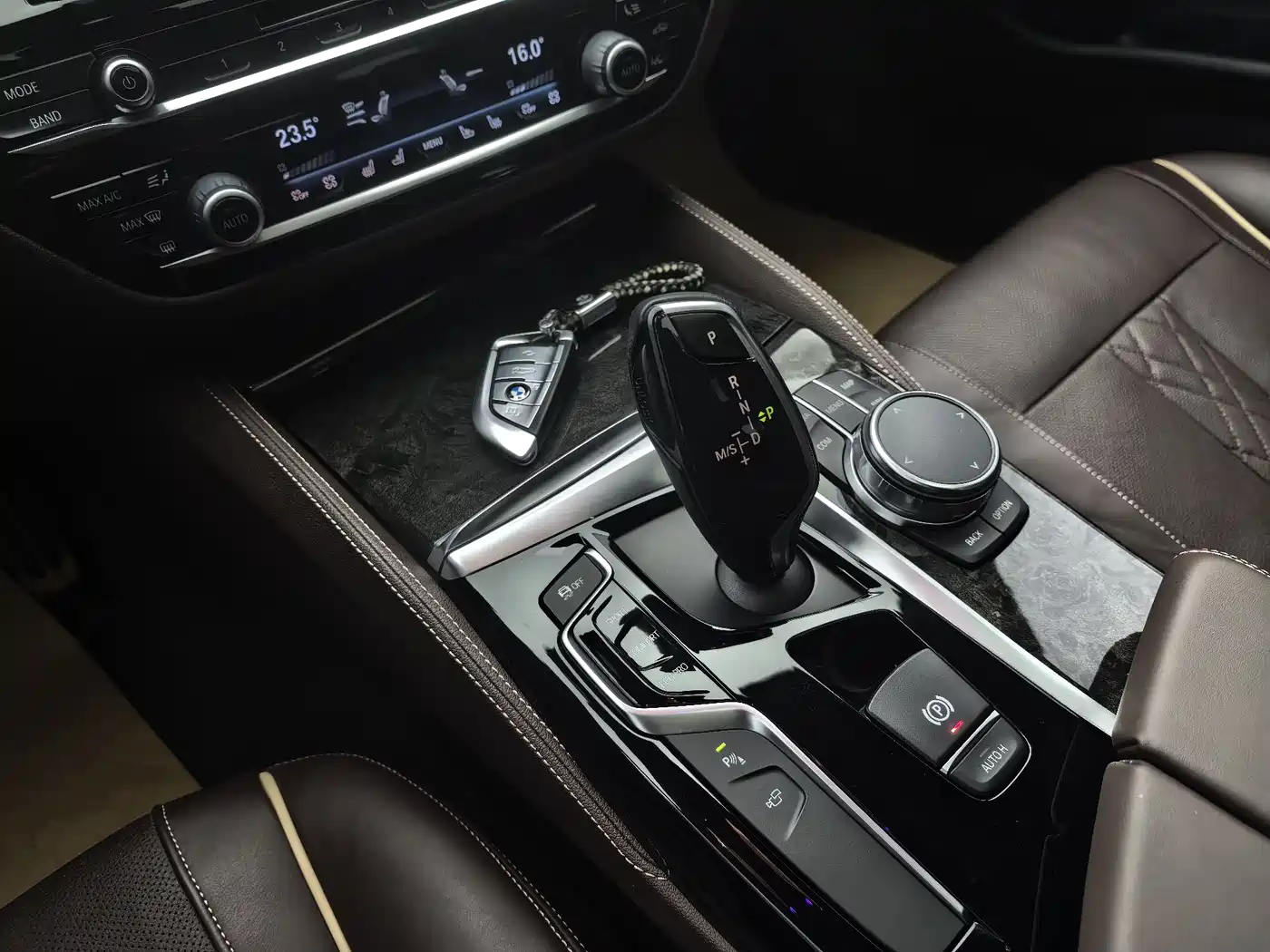 BMW 5 Series 2018 530Li Premium M Sport Package фото 28