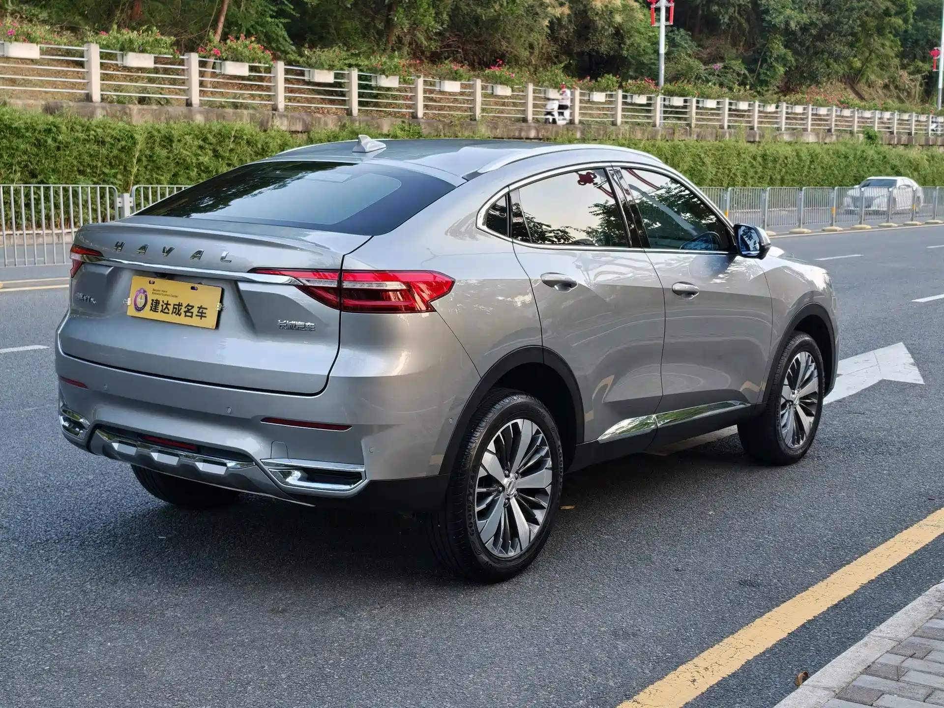 Фото 4 - Haval F7x