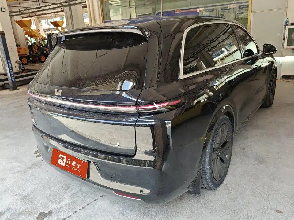 Photo 8 - Li Auto Li L8