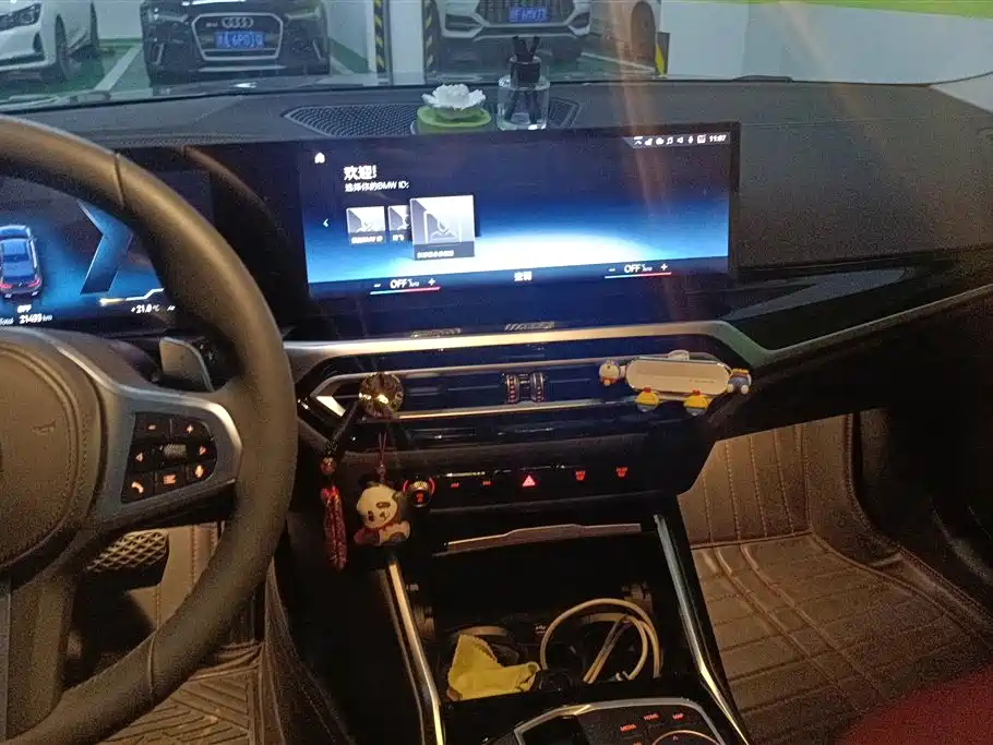 BMW 3 Series 2023 320Li M Sport Package фото 13