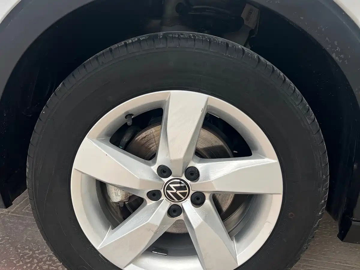 Volkswagen T-Cross 2023 1.5L Automatic Trend Edition фото 6