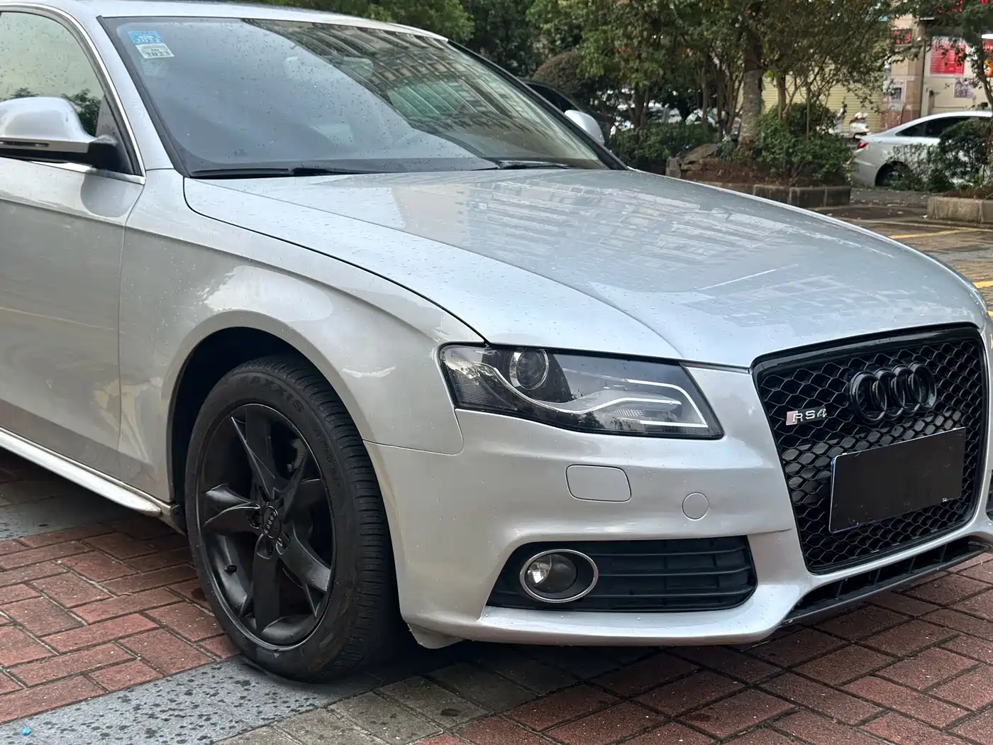 Audi A4L 2010 2.0 TFSI Comfort фото 4