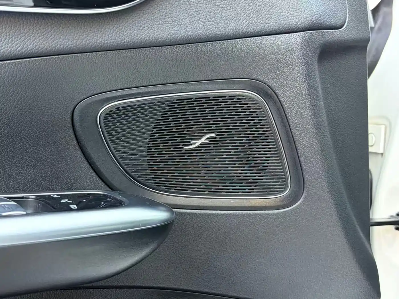 Mercedes-Benz C-Class 2022 C 200 L Sport Version фото 9