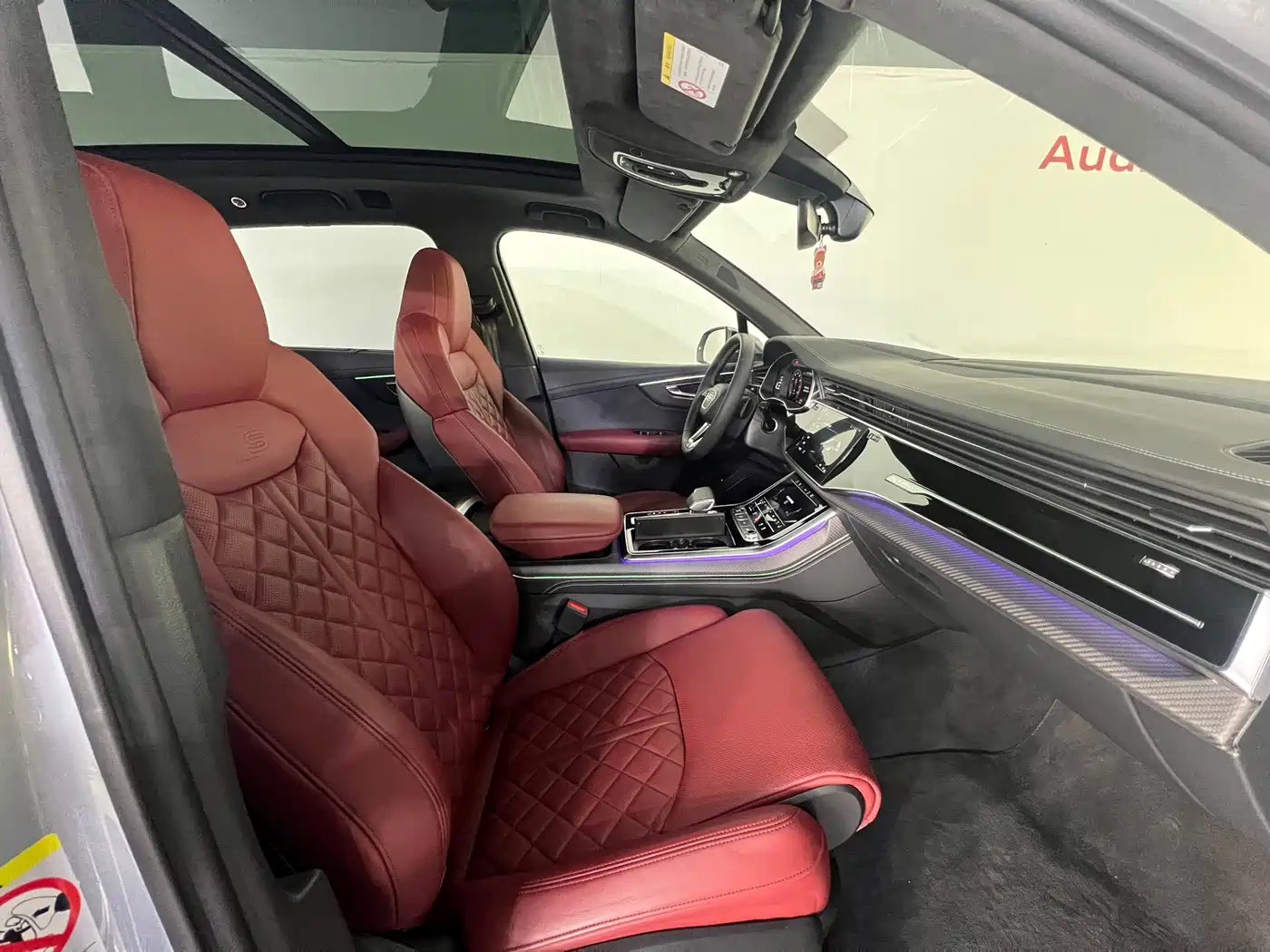 Audi SQ7 2024 4.0 TFSI фото 14