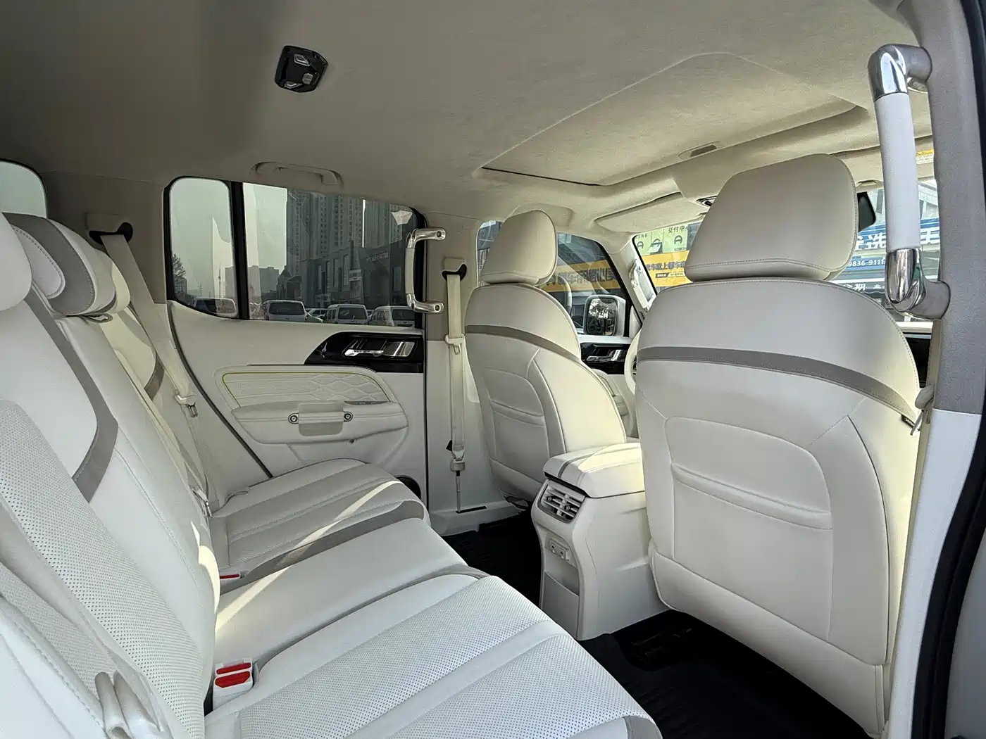 TANK CO CREATION TANK 300