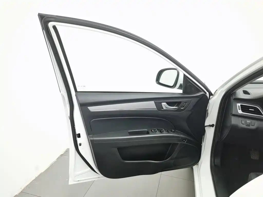 Besturn B30 2016 2016 1.6L Manual Premium Model