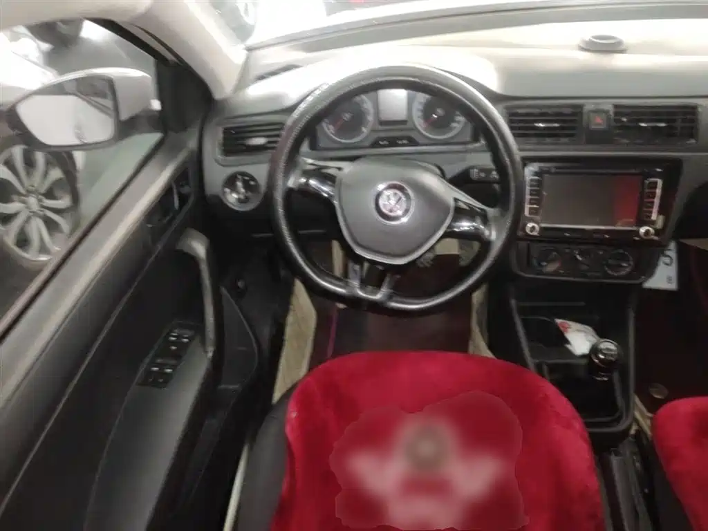 Volkswagen Santana 2016 1.4L Manual Trend Edition фото 17