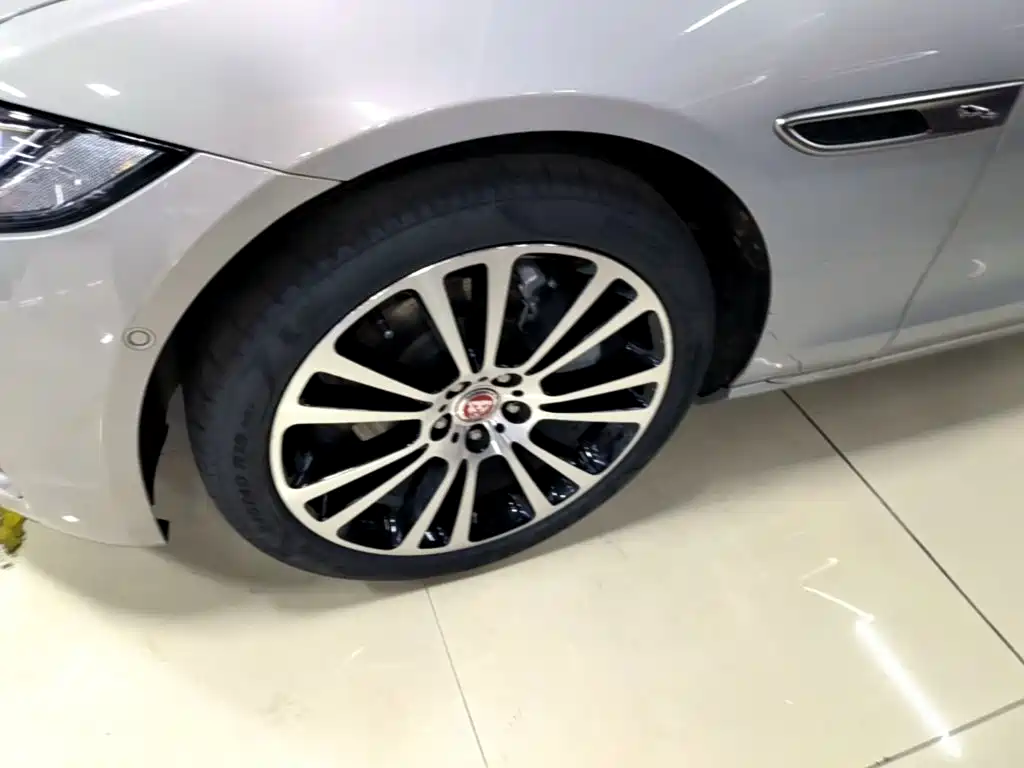 Jaguar XFL 2025 2024 2.0T P250 2WD Premium Luxury