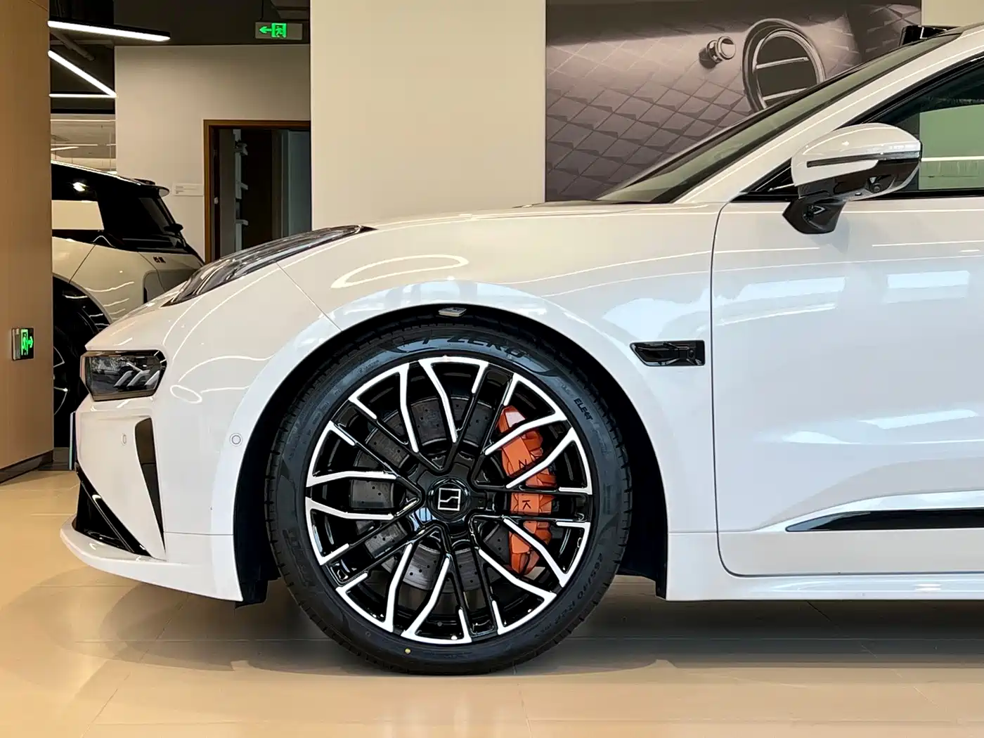 ZEEKR EXTREME KRYPTON 001