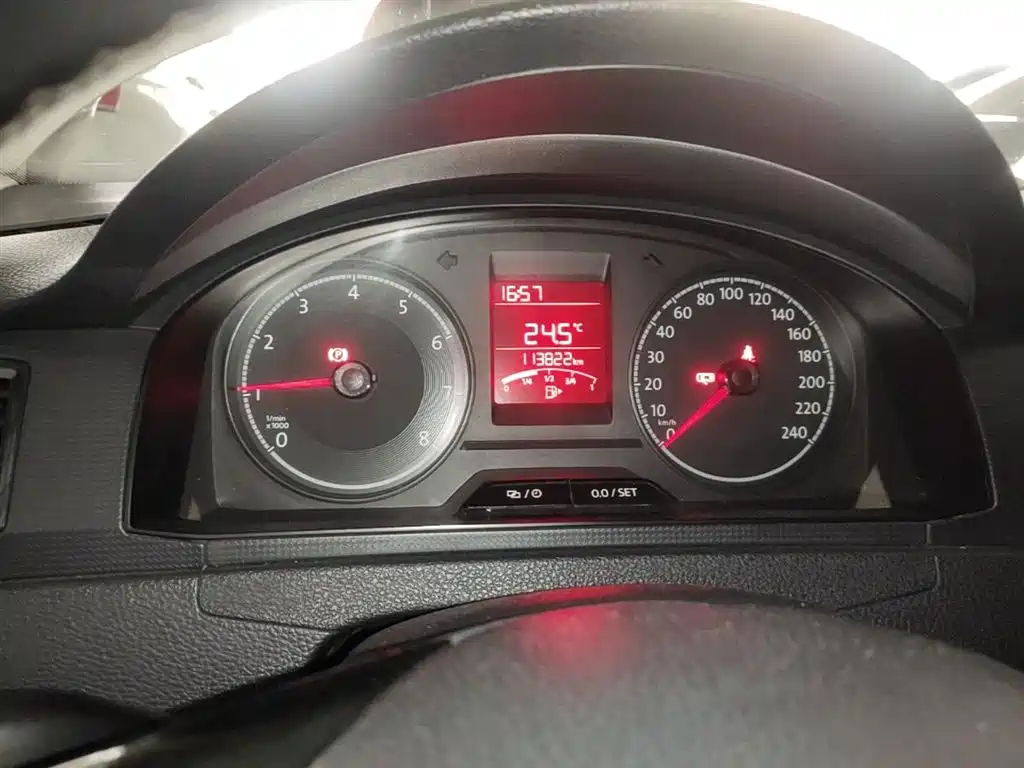 Volkswagen Santana 2016 1.4L Manual Trend Edition фото 18