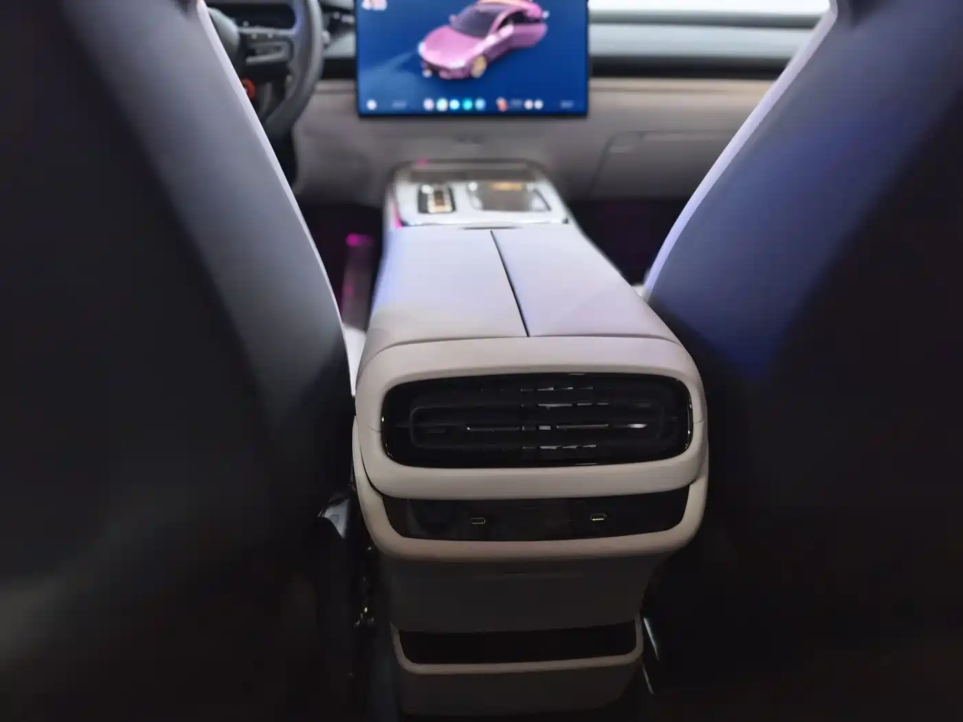 Xiaomi Auto Xiaomi SU7 2024 AWD Extended Range Advanced Smart Driving Max Edition фото 13
