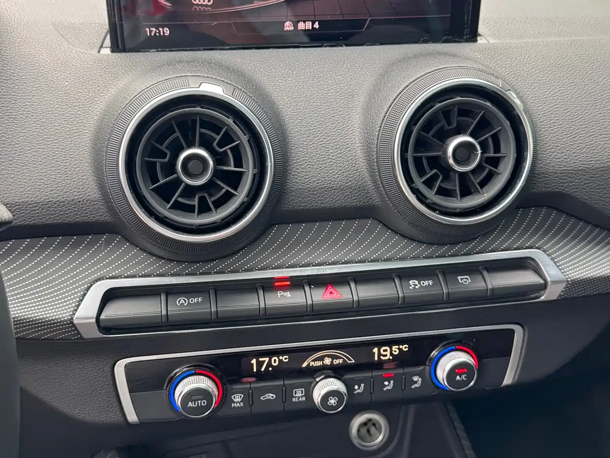 Audi Q2L 2018 35 TFSI Luxury Elegance China V фото 7