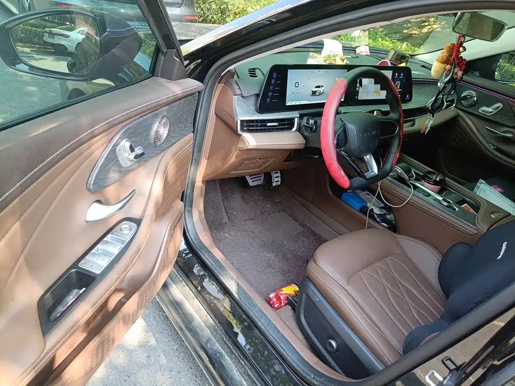 Chery Arrizo 8 2025 2025 Model 2.0T Automatic Royal+