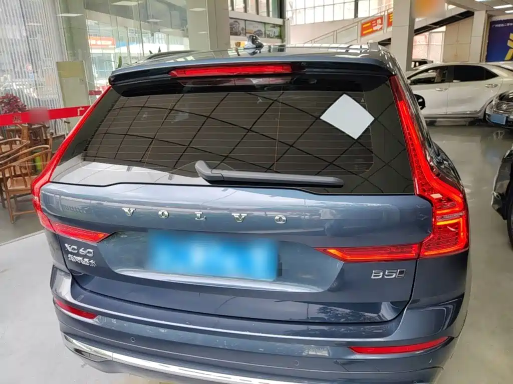 Фото 6 - Volvo XC60