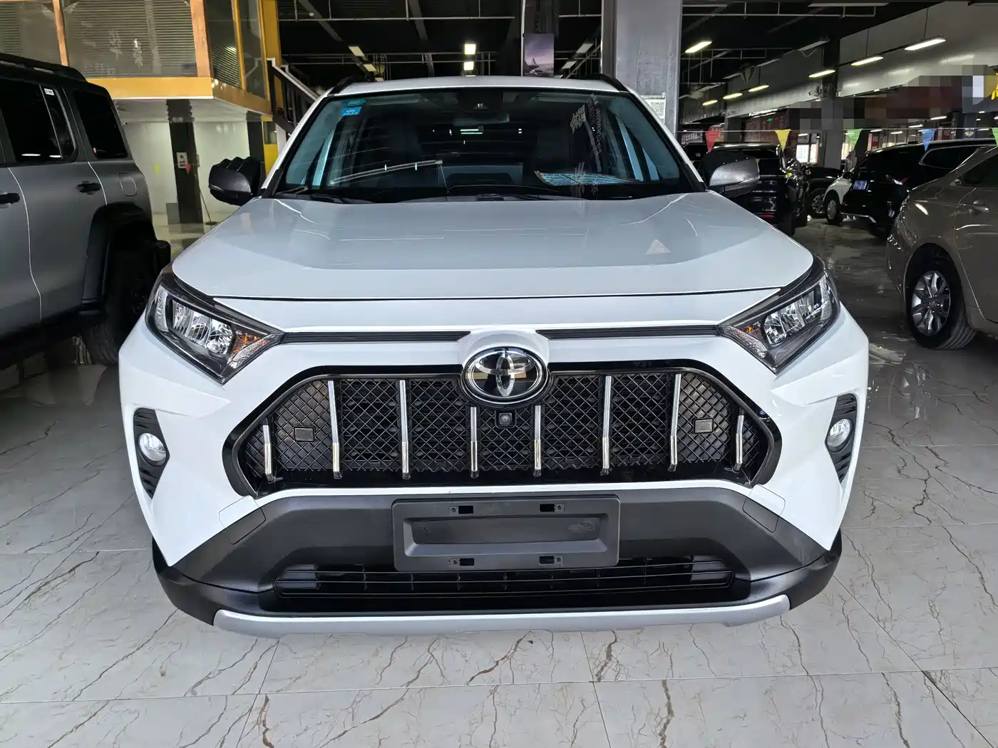 Toyota RAV4 Rongfang 2020 2.0L CVT 2WD Fashion PLUS фото 2
