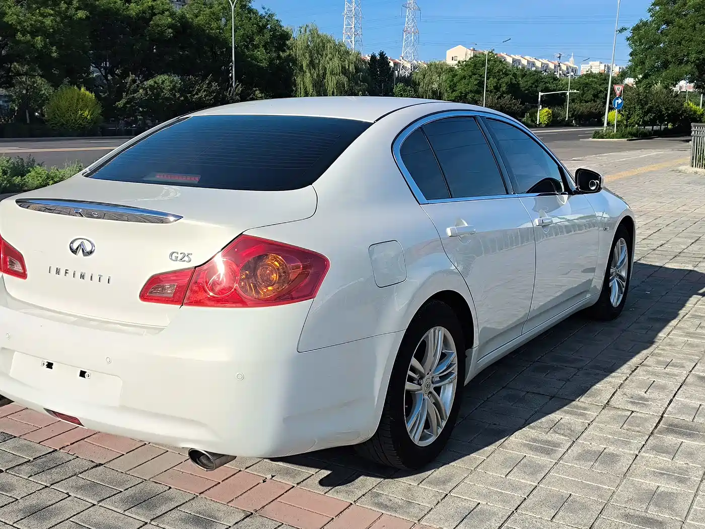 Infiniti G Series 2012 2013 G25 Sedan Luxury Sport Edition