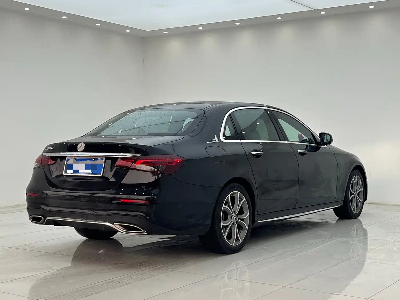 Mercedes-Benz E-Class 2023 E 300 L Sport Luxury фото 13