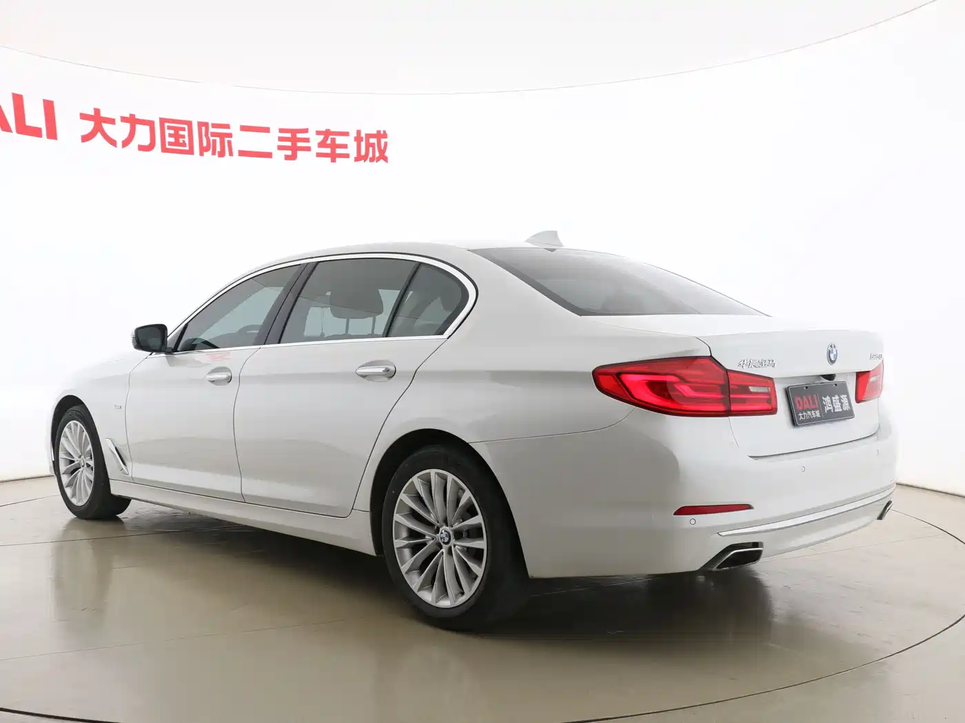 BMW 5 Series 2018 525Li Luxury Package фото 3