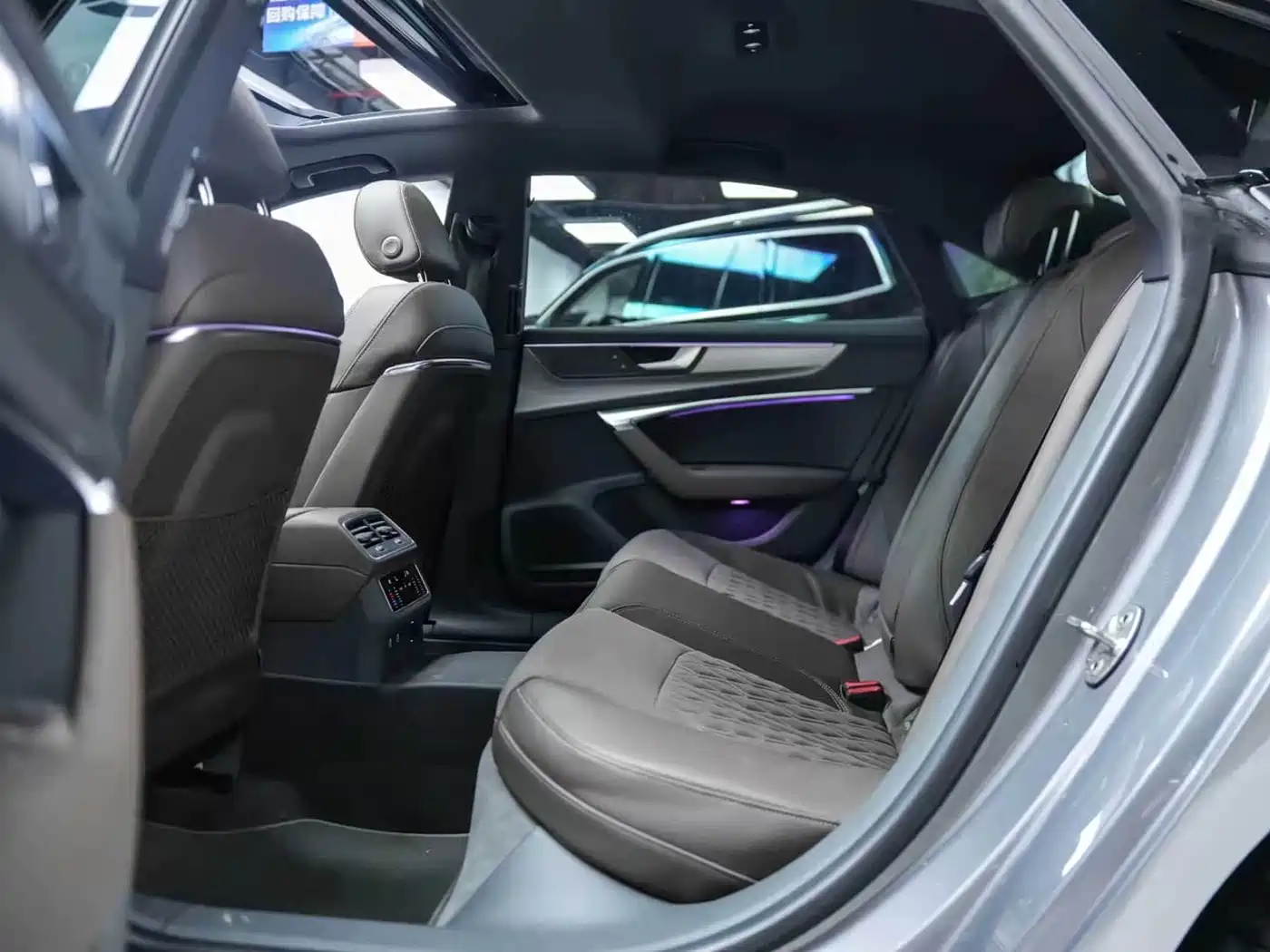 AUDI A7L