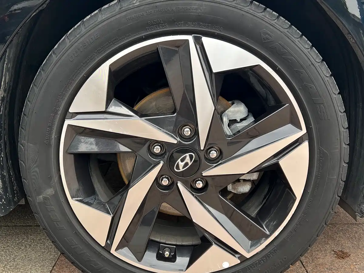 Hyundai Elantra 2021 1.5L CVT GLX Elite Edition фото 4