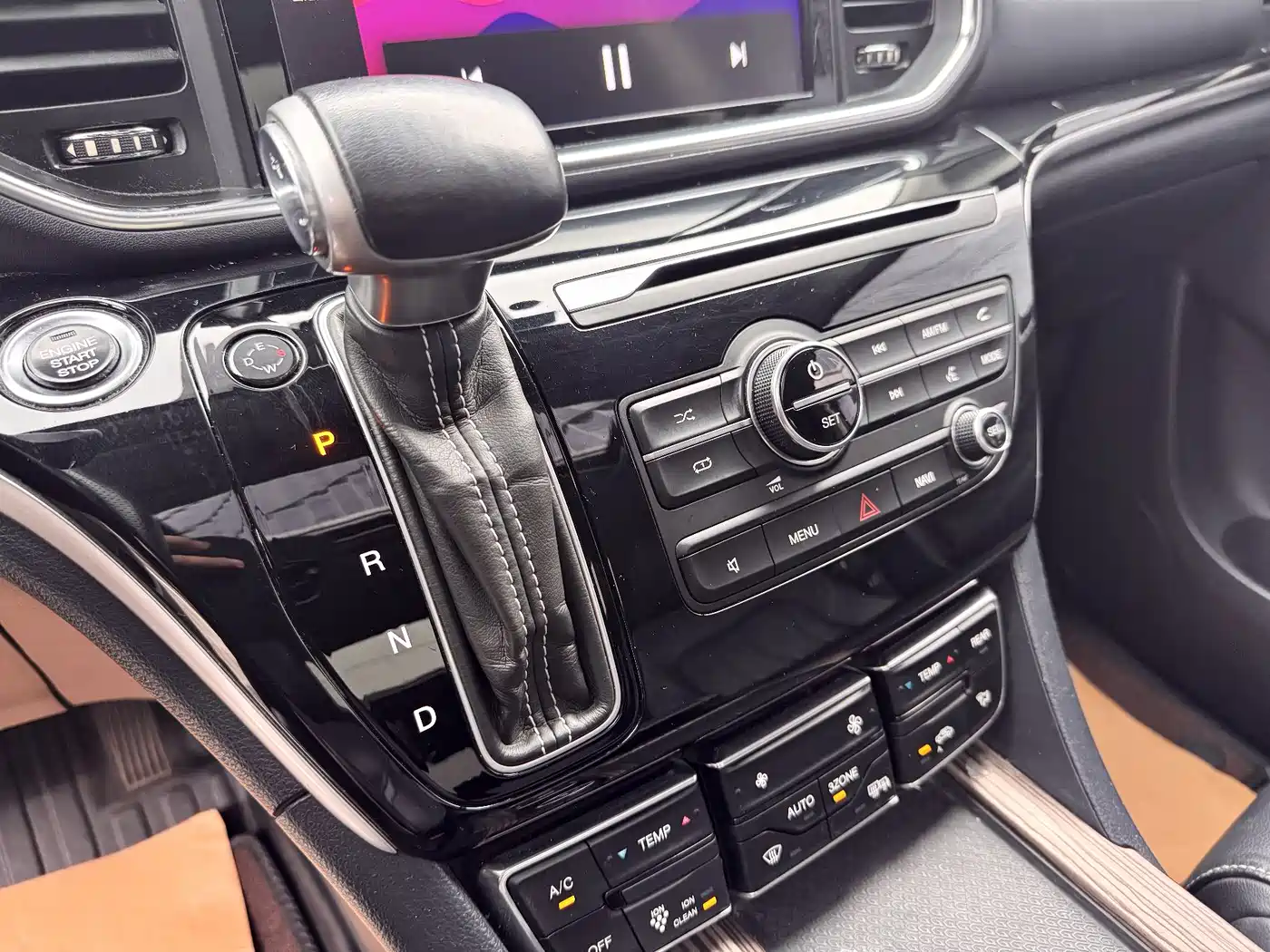 GAC Trumpchi Trumpchi M8 2018 320T Premium Edition фото 20