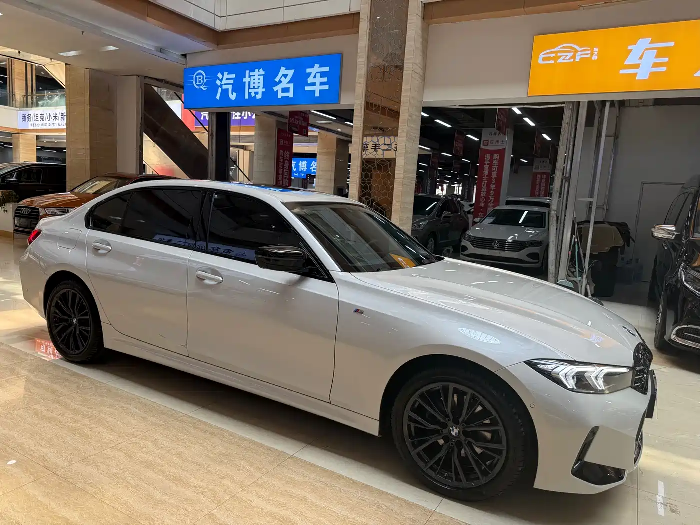 BMW 3 Series 2023 330Li M Sport Dark Night Package фото 3
