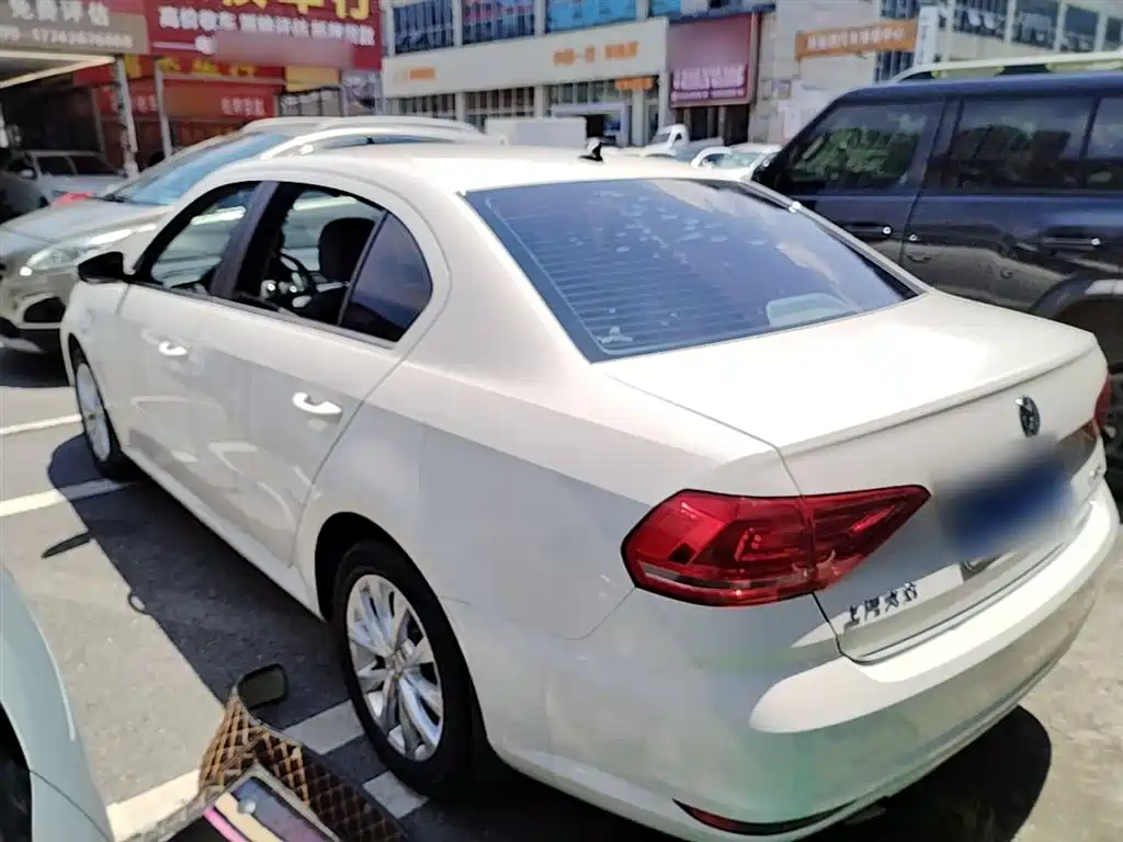 Volkswagen Lavida 2017 1.6L Automatic Comfort Edition фото 5